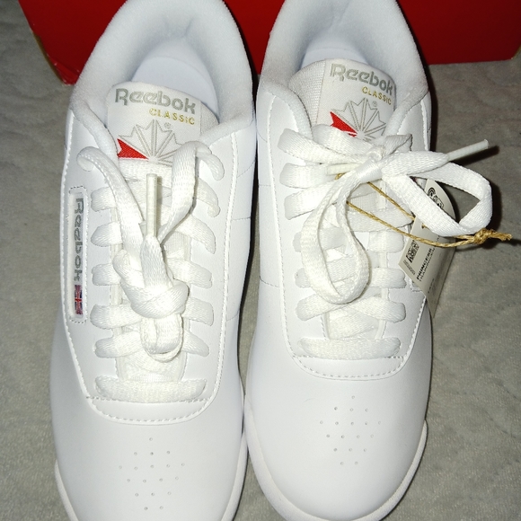 NWT! REEBOK Classics Sz 7 - Picture 5 of 10